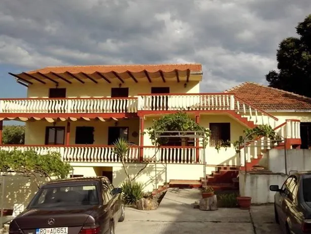 Apartments Nikola - Image 1