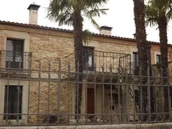 Casa De La Molina - Image 1