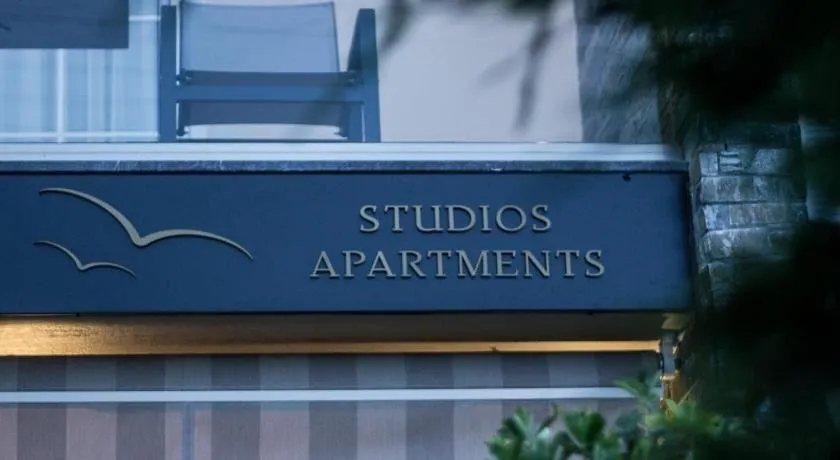 Seabird Studios & Apartments - Image 1