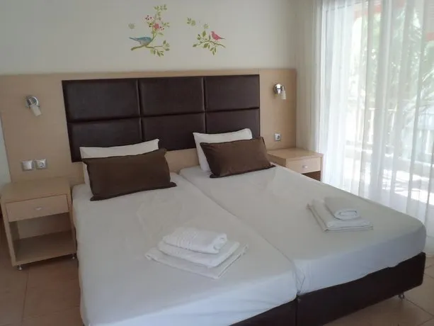 Maria Apartments - Image 1