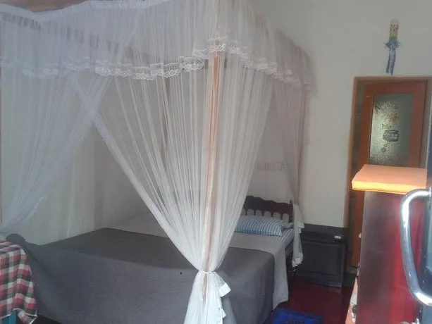 Sun Ocean Inn Mirissa - Image 1