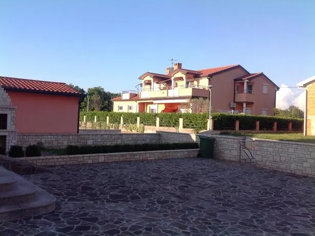Apartments Brnada - Image 1
