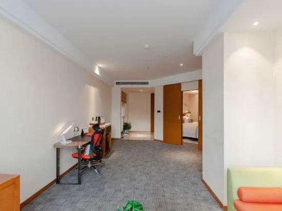 Forest City Hotel - Image 1