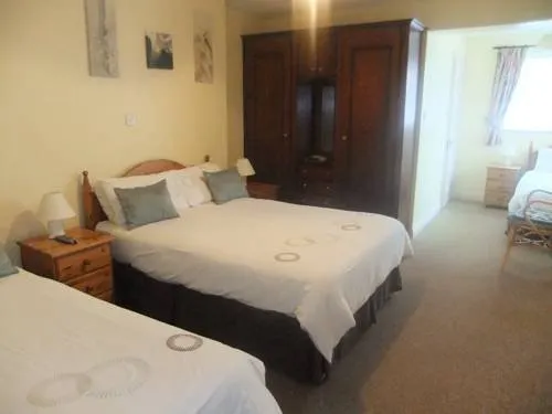 Sraid Eoin House - Image 1