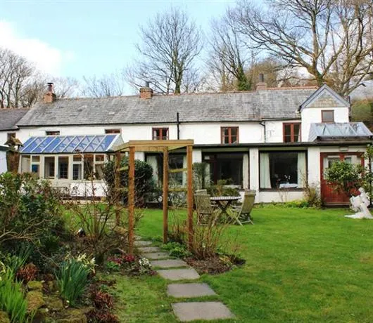 Kilbol Country House Hotel - Image 1