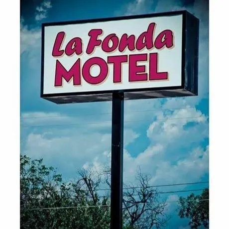 La Fonda Motel - Image 1