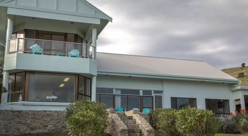 King of North Bay - 103 Gold Coast Drive - Image 1