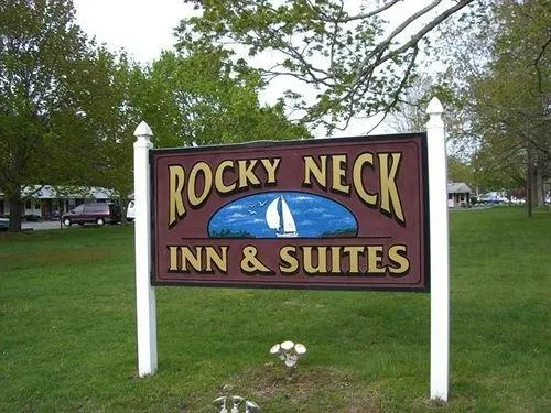 Rocky Neck Inn & Suites - Image 1