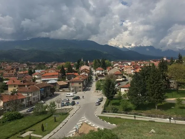 GUEST HOUSE ZLATINCHEVI - Image 1