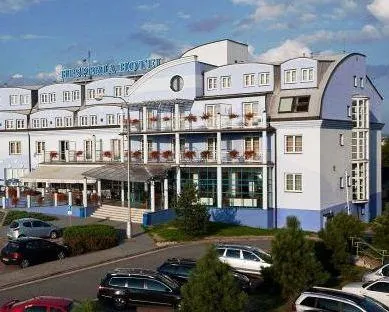 Hesperia Hotel - Image 1