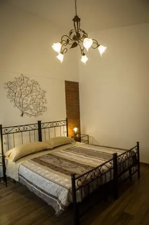 La Cascina Bed & Breakfast - Image 1