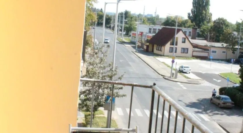Eozin Apartman - Image 1