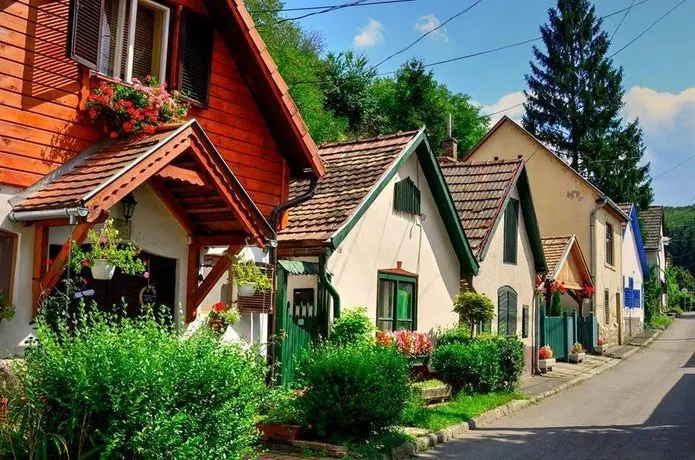 MűTEREM APARTMANHáZ - Image 1
