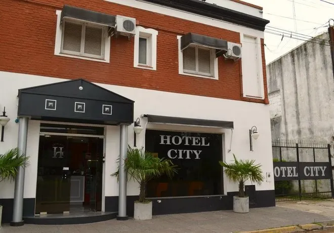 Lujan City Hotel - Image 1