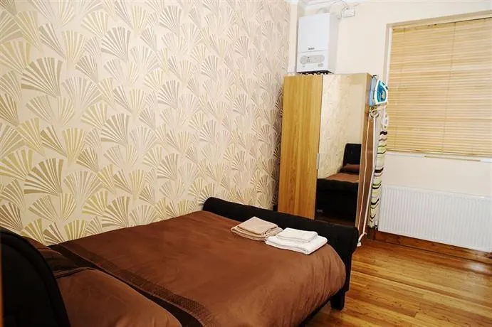London Finsbury Park Apartments - Image 1