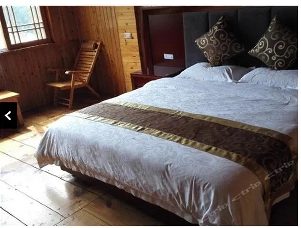 Luzhou Xinhua Inn - Image 1