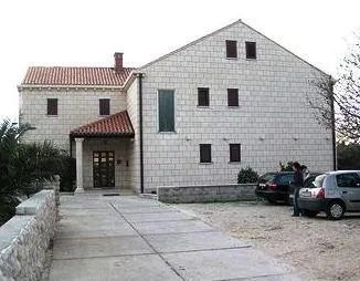 Apartments Dobrasin - Image 1