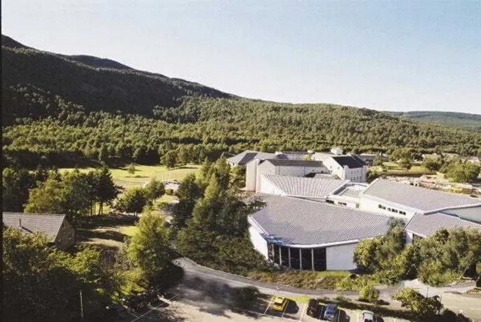 Strathspey Hotel - Image 1