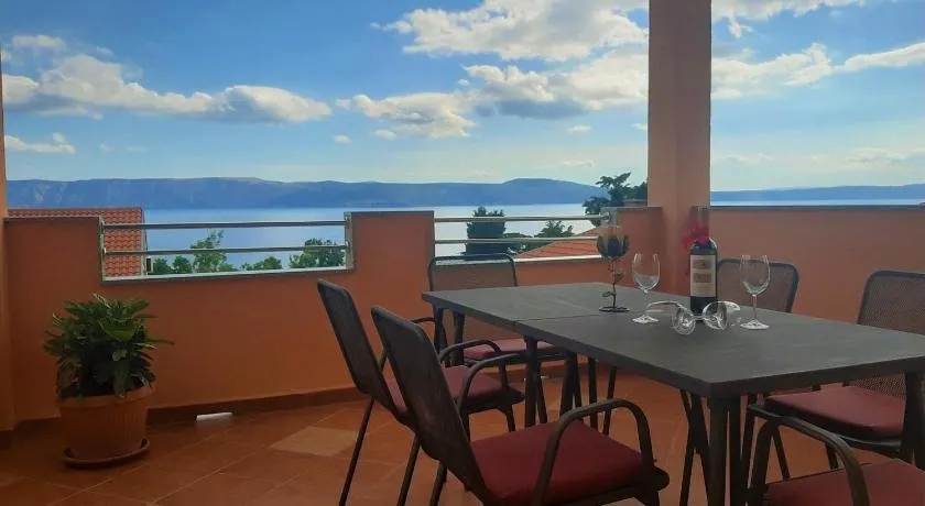 Apartments Simic Novi Vinodolski - Image 1