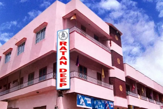 Hotel New Ratan Deep - Image 1