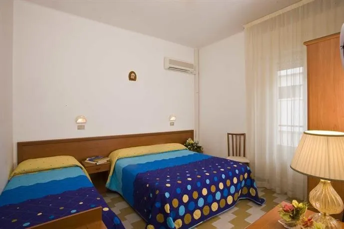 Hotel Italia - Image 1