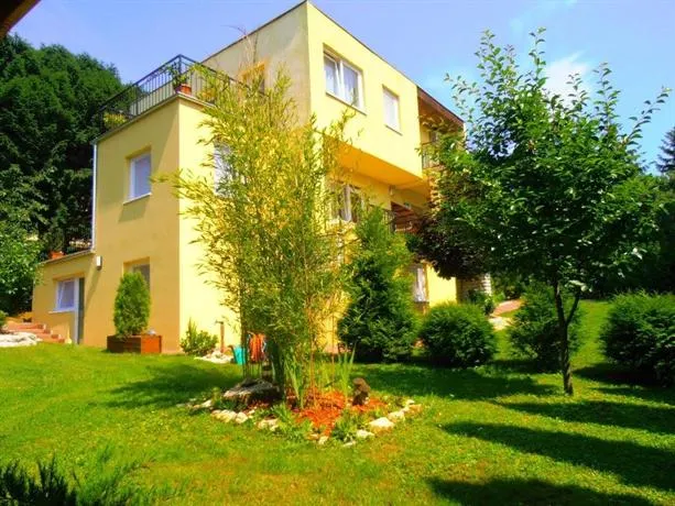 Almádi Apartments - Image 1