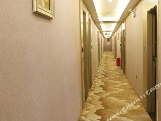 Yunlai Hotel (Xinfeng Railway Station Branch) - Image 1