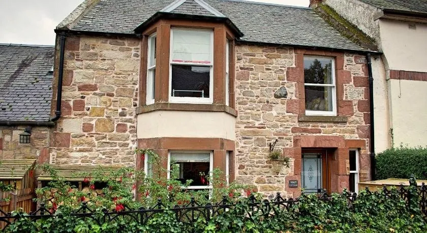 Violet Cottage - Image 1