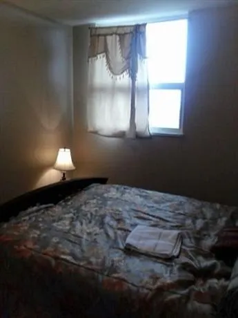 Toronto Furnished Living - Image 1