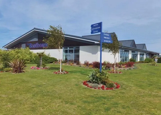 Praa Sands Holiday Park - Image 1