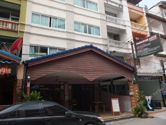 Paradise Cove Guesthouse - Image 1