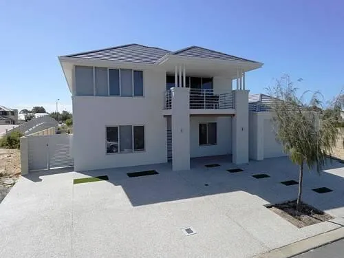 Waters Edge Luxury @ Mandurah - Wannanup - Image 1