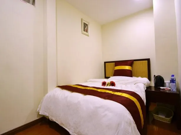 GreenTree Alliance Shanghai Railway Station QiuJiang Road Hotel - Image 1