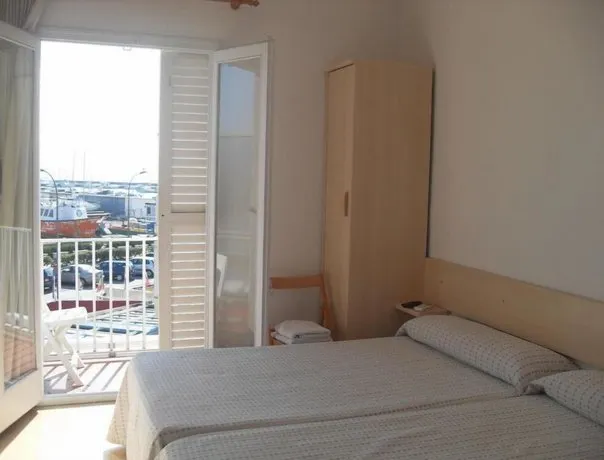 Hostal Can Dalfó - Image 1