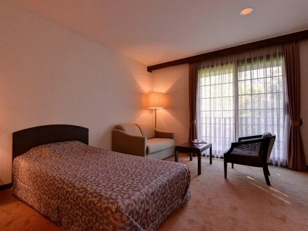 Hotel Shalom Okura Classic - Image 1