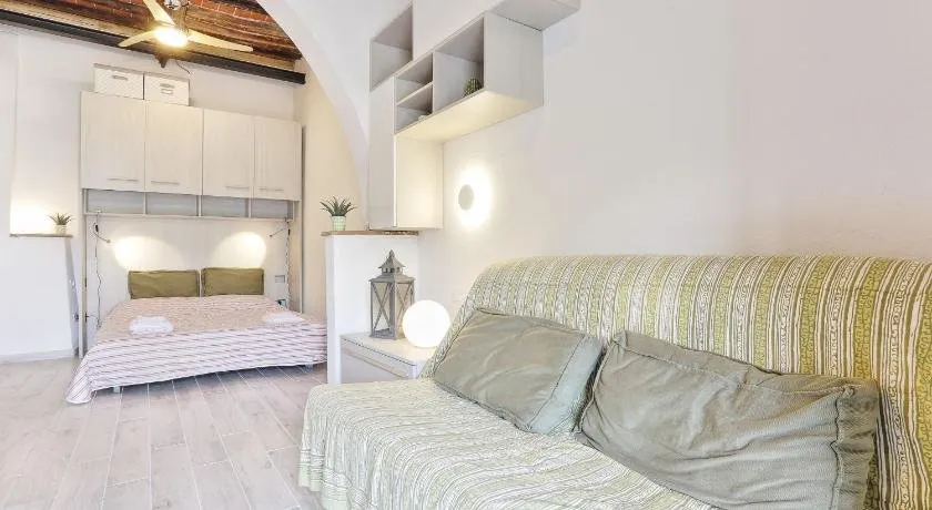 Monolocale in villa d'epoca - Image 1