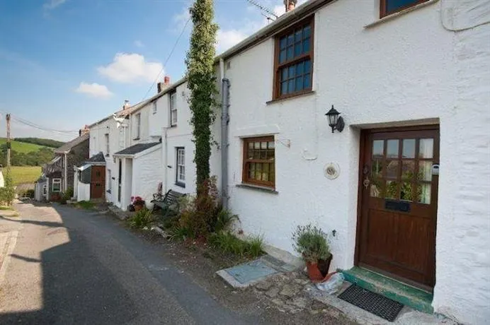 The Bolt Hole Veryan - Image 1