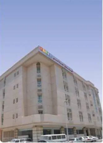 Jadly Hotel - Image 1