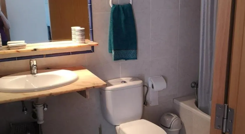 apartamento recien reformado en buena zona - Image 1