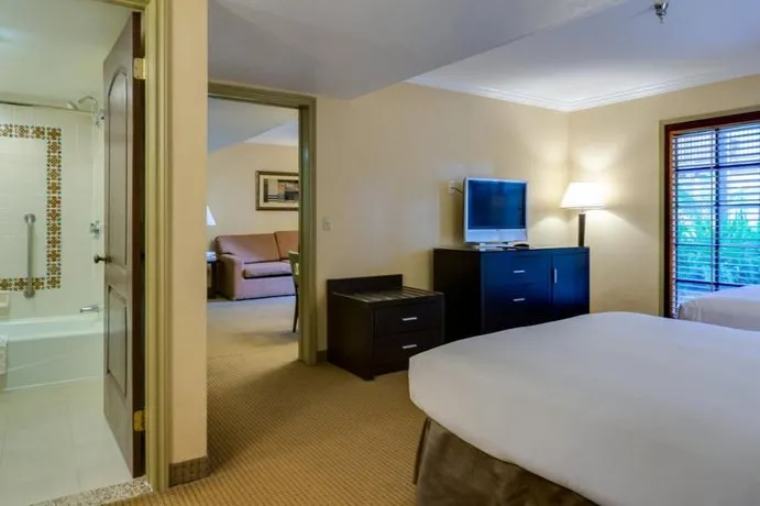 RADISSON SUITES HOTEL ANAHEIM - BUENA PARK - Image 1