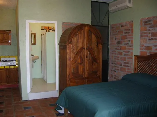Old Mazatlán Inn - Image 1