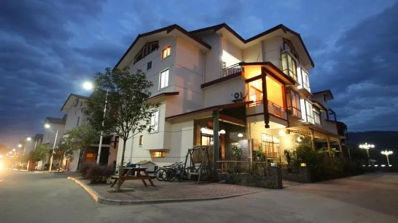 A Ray of Sunshine Villa Inn Wuyishan - Image 1