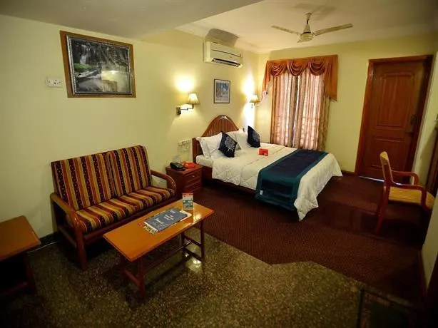 OYO Rooms Dairy Den Circle - Image 1