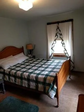 New Silver Beach Cottage North Falmouth Cape Cod - Image 1
