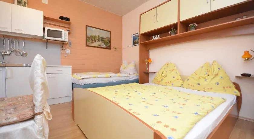 Apartmani Ana Lang - Image 1