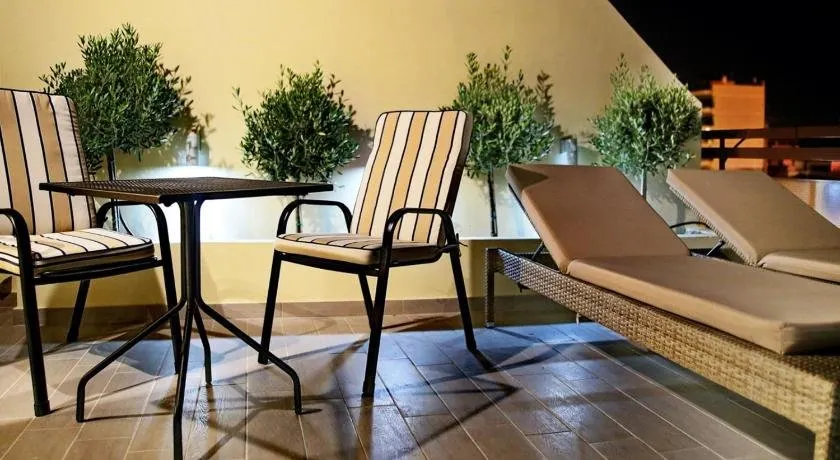 Apollo & Artemis by Heloni Apartments - Image 1