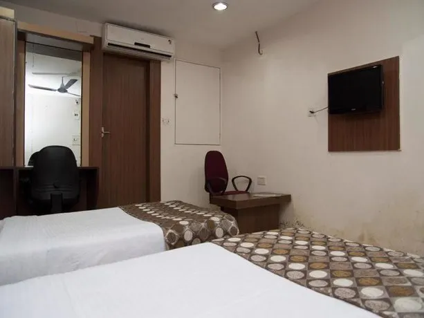 Oyo Rooms Old Station Road 2 - Image 1
