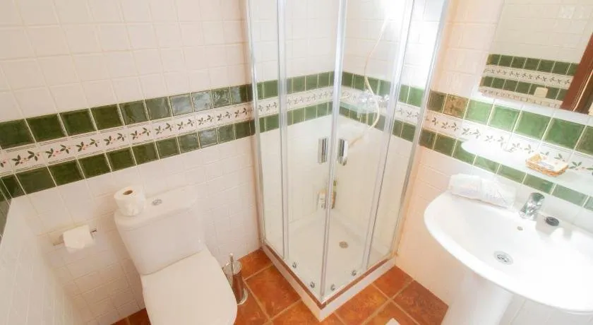 3 Bedroom 3 Bathroom Villa With Pool And Terraces - Image 1