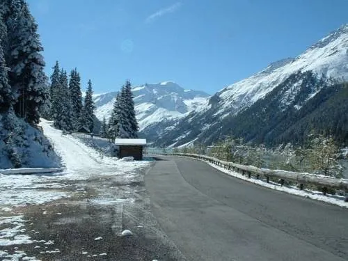 Apart Larcher - Image 1