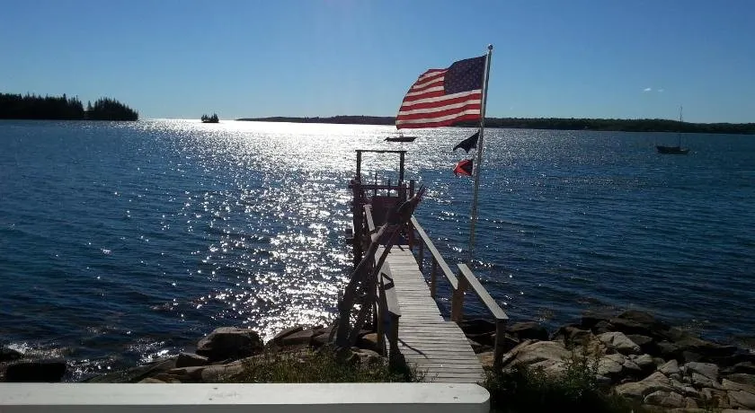 Teelcovecottagemaine - Image 1